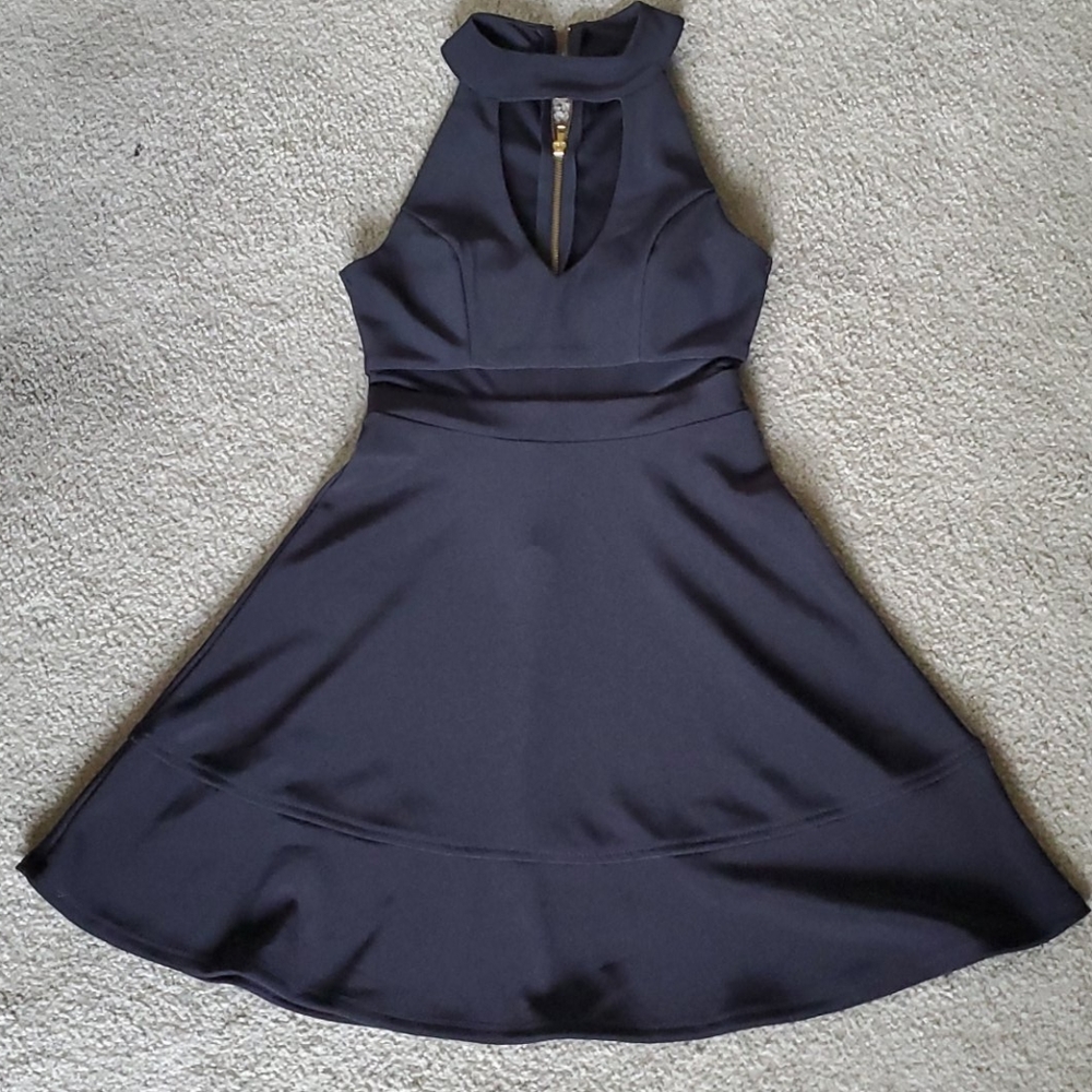 Black dress size XS. Hardly worn